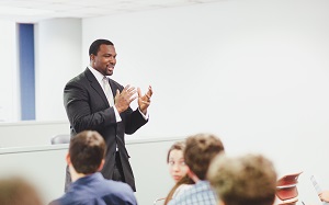 Sen Harris visits students